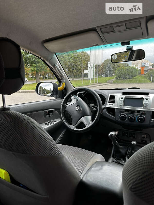 Пікап Toyota Hilux 2011 в Луцьку