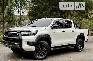 Пікап Toyota Hilux 2022 в 
