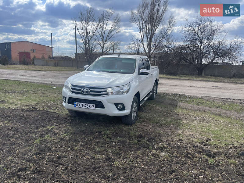 Пикап Toyota Hilux 2017 в Верхнеднепровске