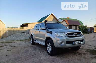 Пікап Toyota Hilux 2011 в Сарнах