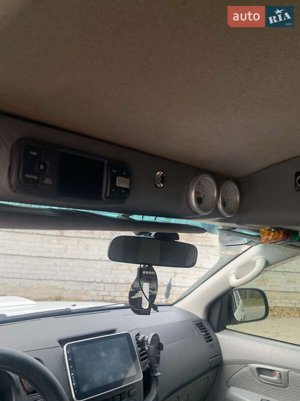 Пікап Toyota Hilux 2011 в Запоріжжі