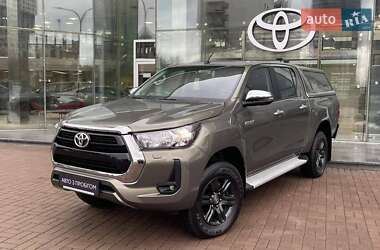 Пикап Toyota Hilux 2023 в Киеве