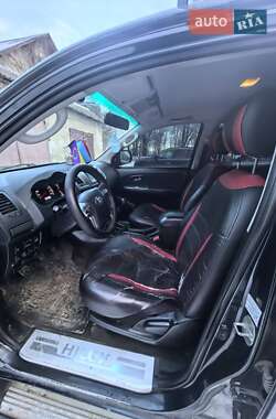 Пикап Toyota Hilux 2013 в Тернополе