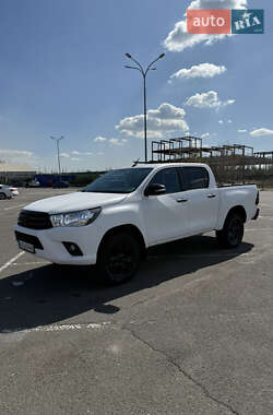 Пикап Toyota Hilux 2017 в 