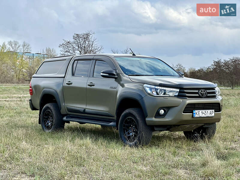 Пікап Toyota Hilux 2016 в Дніпрі