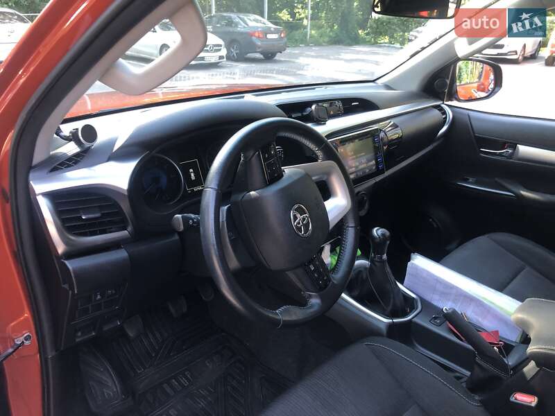 Пикап Toyota Hilux 2017 в Киеве