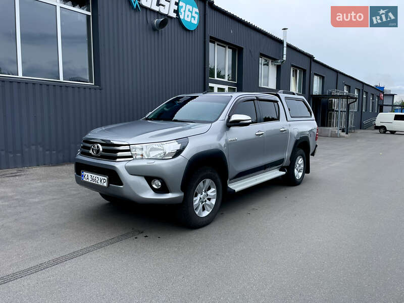 Пікап Toyota Hilux 2017 в 