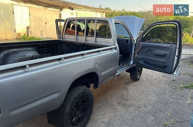 Пикап Toyota Hilux 2005 в 