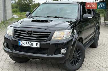 Пикап Toyota Hilux 2012 в Дубровице
