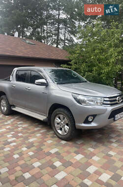 Пикап Toyota Hilux 2016 в Полтаве