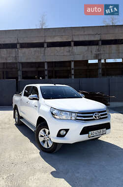 Пикап Toyota Hilux 2015 в Мукачево