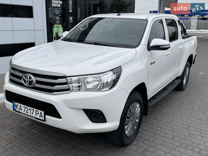 Пикап Toyota Hilux 2017 в 