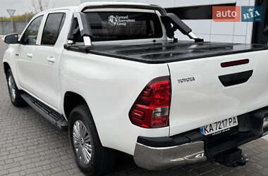 Пикап Toyota Hilux 2017 в 