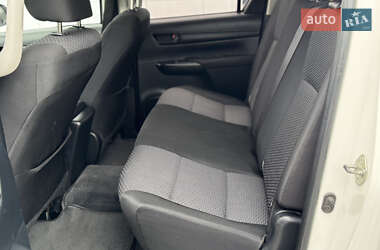 Пикап Toyota Hilux 2017 в 