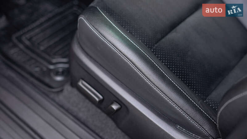 Пикап Toyota Hilux 2023 в Львове фото 21 Пикап Toyota Hilux 2023 в Львове