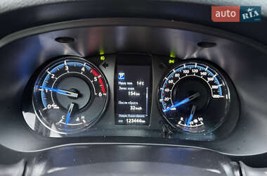 Пикап Toyota Hilux 2021 в 