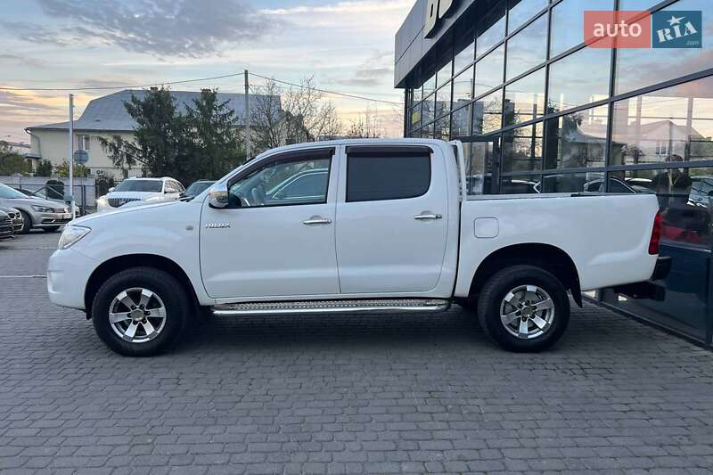 Пікап Toyota Hilux 2011 в Івано-Франківську