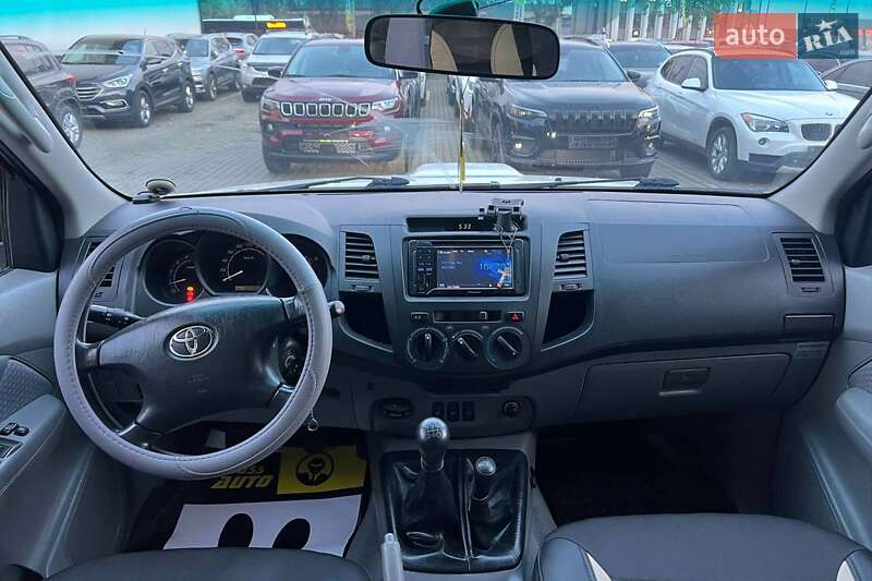 Пікап Toyota Hilux 2011 в Івано-Франківську