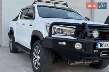 Пикап Toyota Hilux 2016 в 