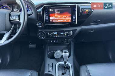 Пикап Toyota Hilux 2016 в 