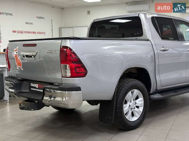 Пикап Toyota Hilux 2018 в Киеве фото 13 Пикап Toyota Hilux 2018 в Киеве