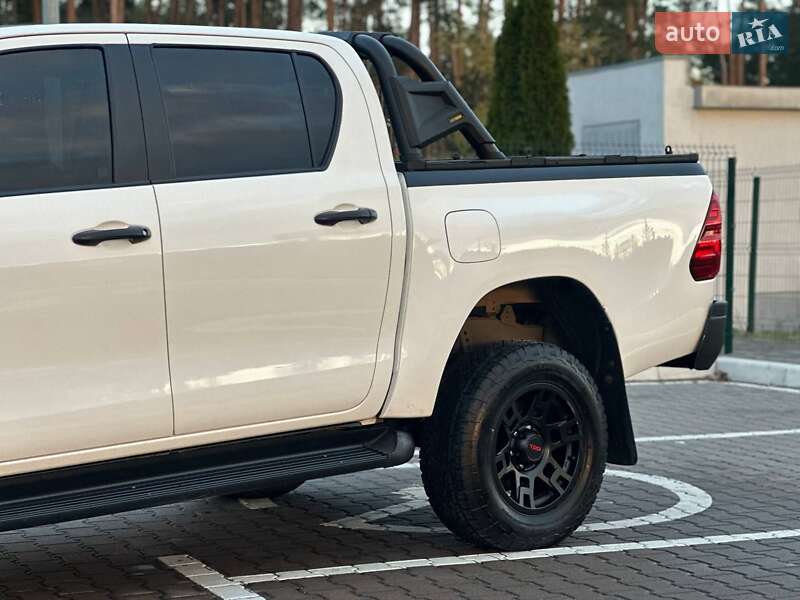Пикап Toyota Hilux 2017 в Киеве