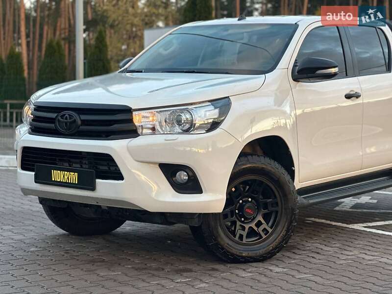 Пикап Toyota Hilux 2017 в Киеве
