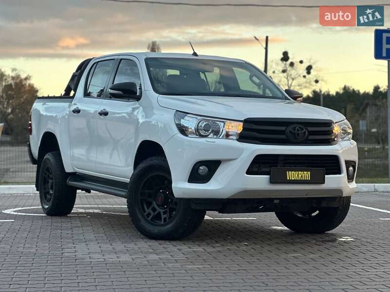 Пикап Toyota Hilux 2017 в Киеве