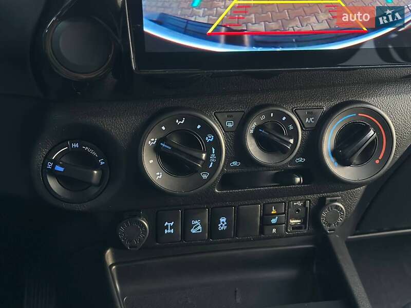 Пикап Toyota Hilux 2017 в Киеве