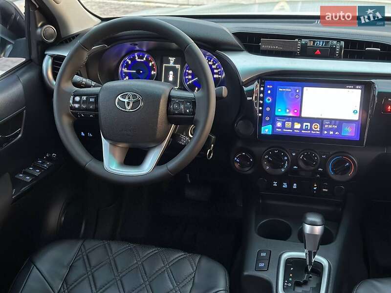 Пикап Toyota Hilux 2017 в Киеве