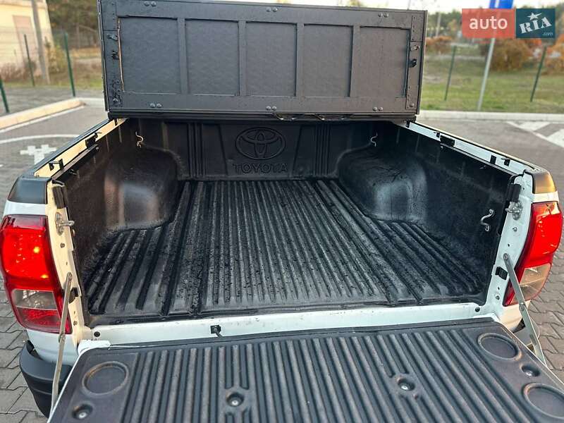 Пикап Toyota Hilux 2017 в Киеве