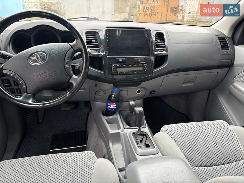 Пикап Toyota Hilux 2009 в Киеве фото 12 Пикап Toyota Hilux 2009 в Киеве