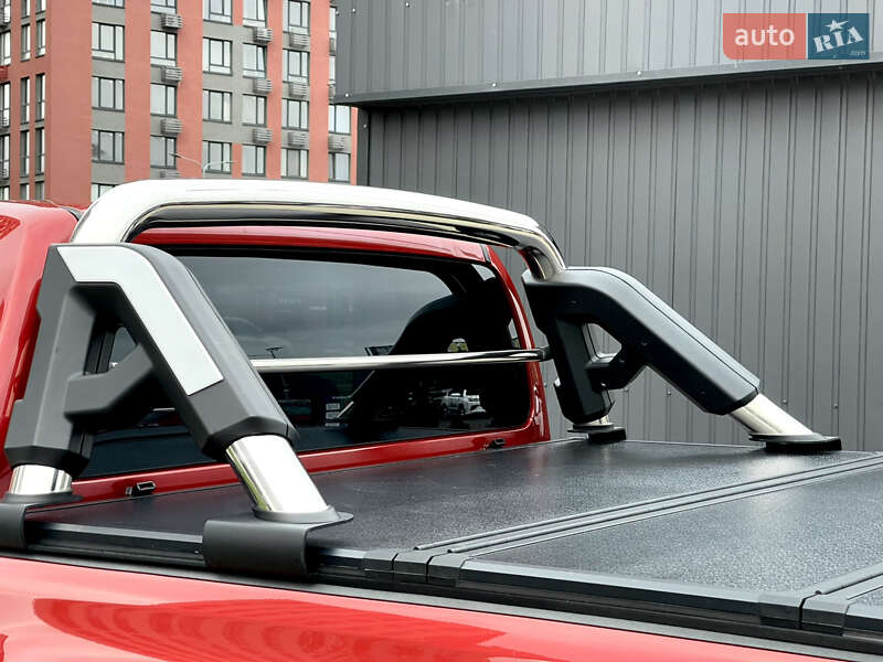 Пикап Toyota Hilux 2018 в Киеве