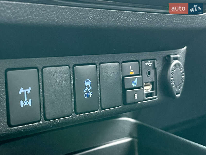 Пикап Toyota Hilux 2018 в Киеве