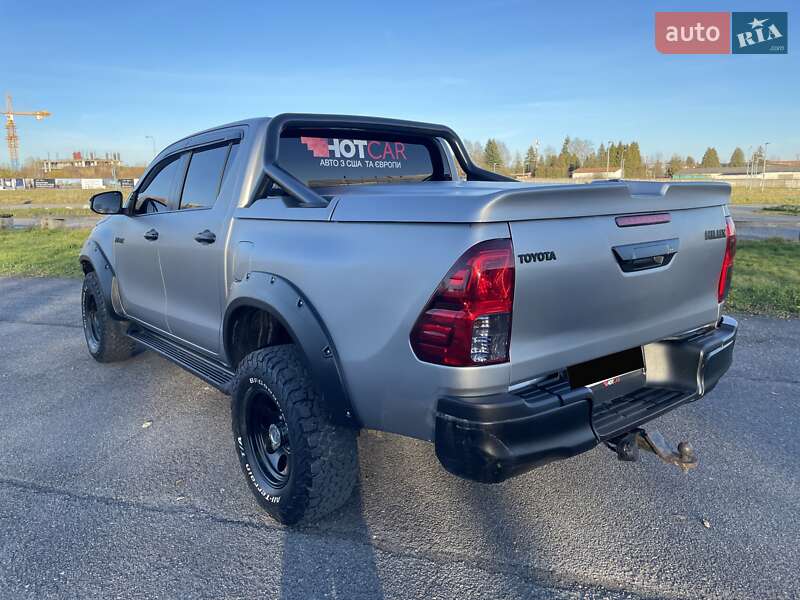 Пикап Toyota Hilux 2016 в Львове