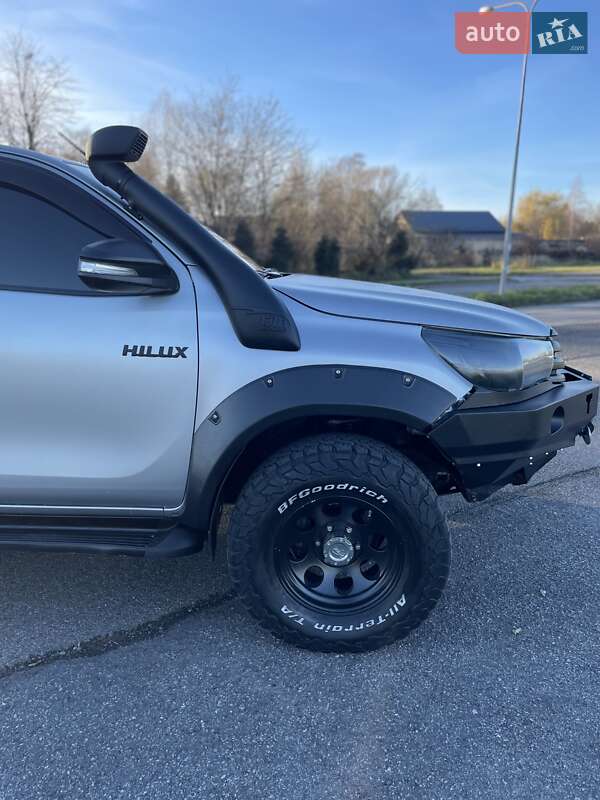 Пикап Toyota Hilux 2016 в Львове