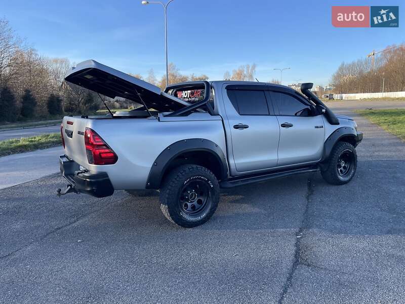 Пикап Toyota Hilux 2016 в Львове
