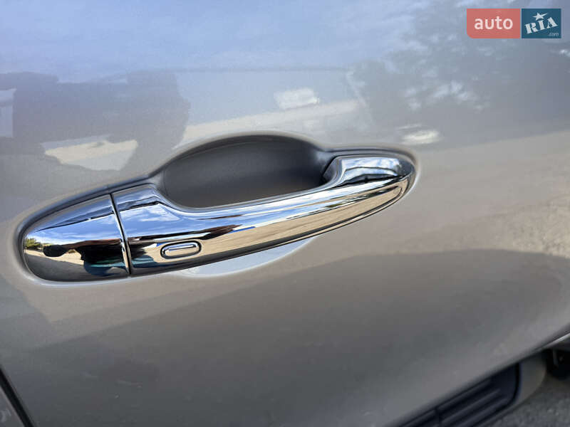 Пикап Toyota Hilux 2021 в Днепре фото 16 Пикап Toyota Hilux 2021 в Днепре