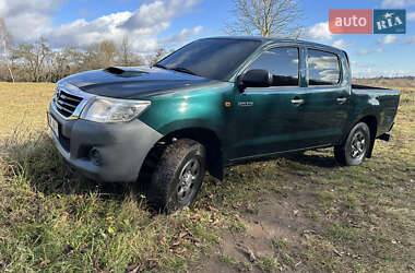 Пикап Toyota Hilux 2013 в Нововолынске