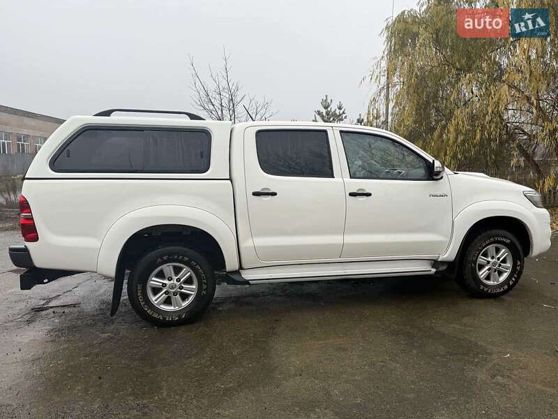 Пикап Toyota Hilux 2014 в Виннице