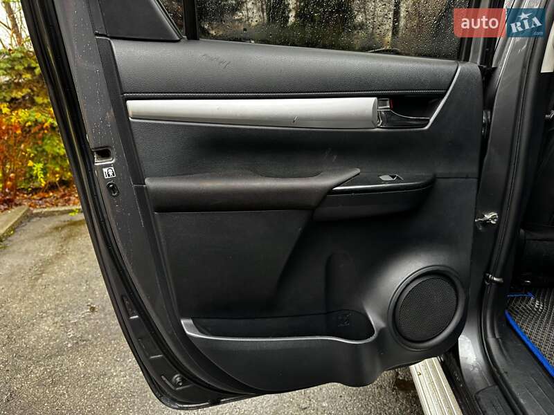 Пикап Toyota Hilux 2017 в Киеве
