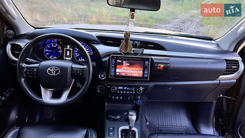 Пикап Toyota Hilux 2016 в Житомире