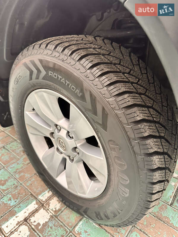 Пикап Toyota Hilux 2019 в Киеве фото 15 Пикап Toyota Hilux 2019 в Киеве