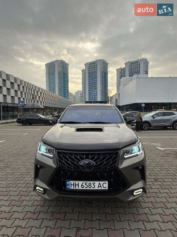 Пикап Toyota Hilux 2014 в Одессе