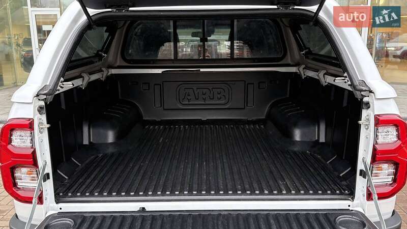 Пикап Toyota Hilux 2022 в Киеве фото 10 Пикап Toyota Hilux 2022 в Киеве