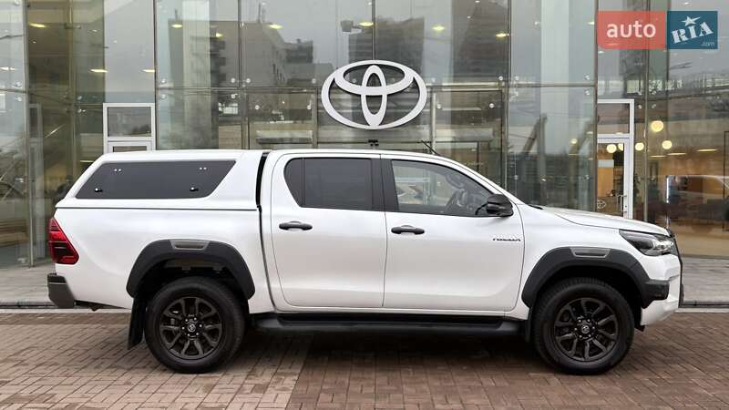 Пикап Toyota Hilux 2022 в Киеве фото 16 Пикап Toyota Hilux 2022 в Киеве