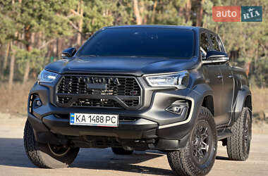Пікап Toyota Hilux 2024 в Києві