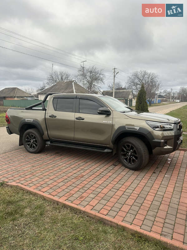 Toyota Hilux 2021