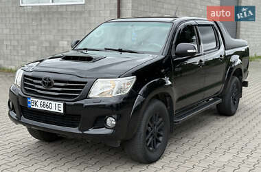 Пикап Toyota Hilux 2012 в Сарнах