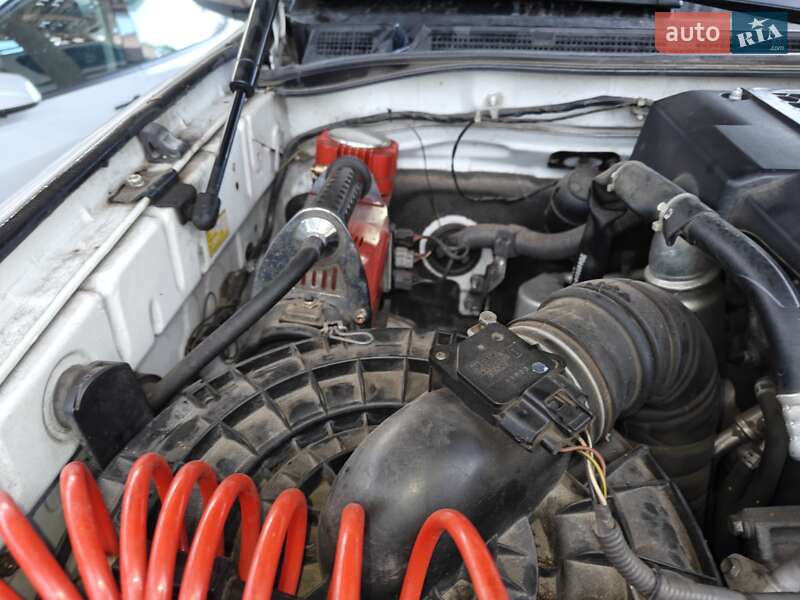 Пикап Toyota Hilux 2013 в Киеве фото 8 Пикап Toyota Hilux 2013 в Киеве